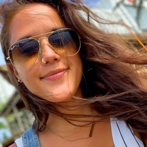 Meet your Posher, Alaysia